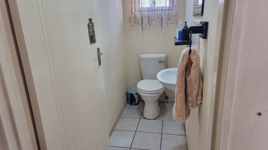 2 Bedroom Property for Sale in West Beach Eastern Cape